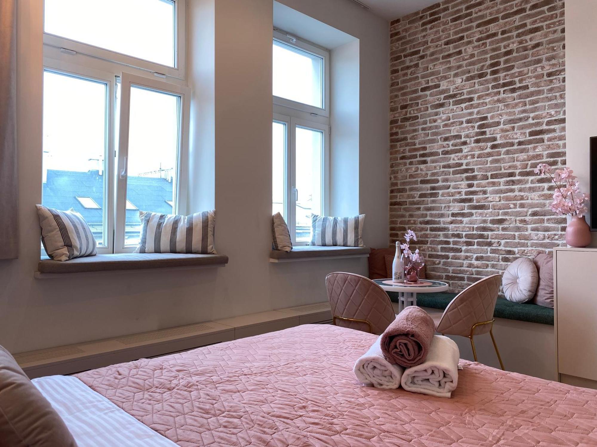 Royal Rose Apartment - Old Town クラクフ エクステリア 写真