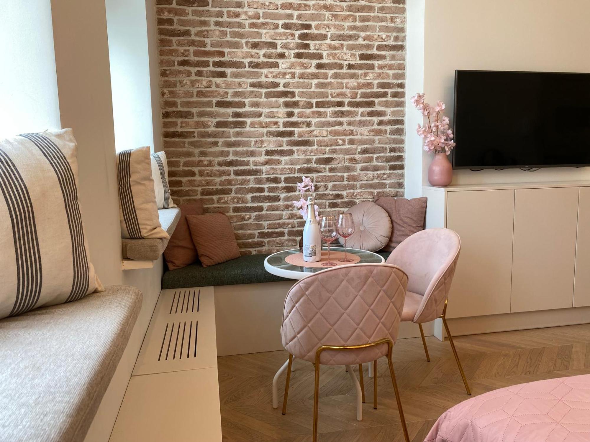 Royal Rose Apartment - Old Town クラクフ エクステリア 写真